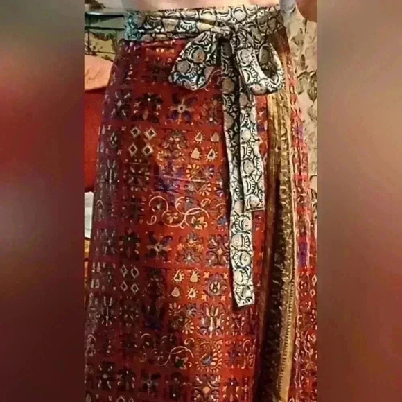 Reversible SILK OSFA Wrap Skirt - Picture 4 of 15